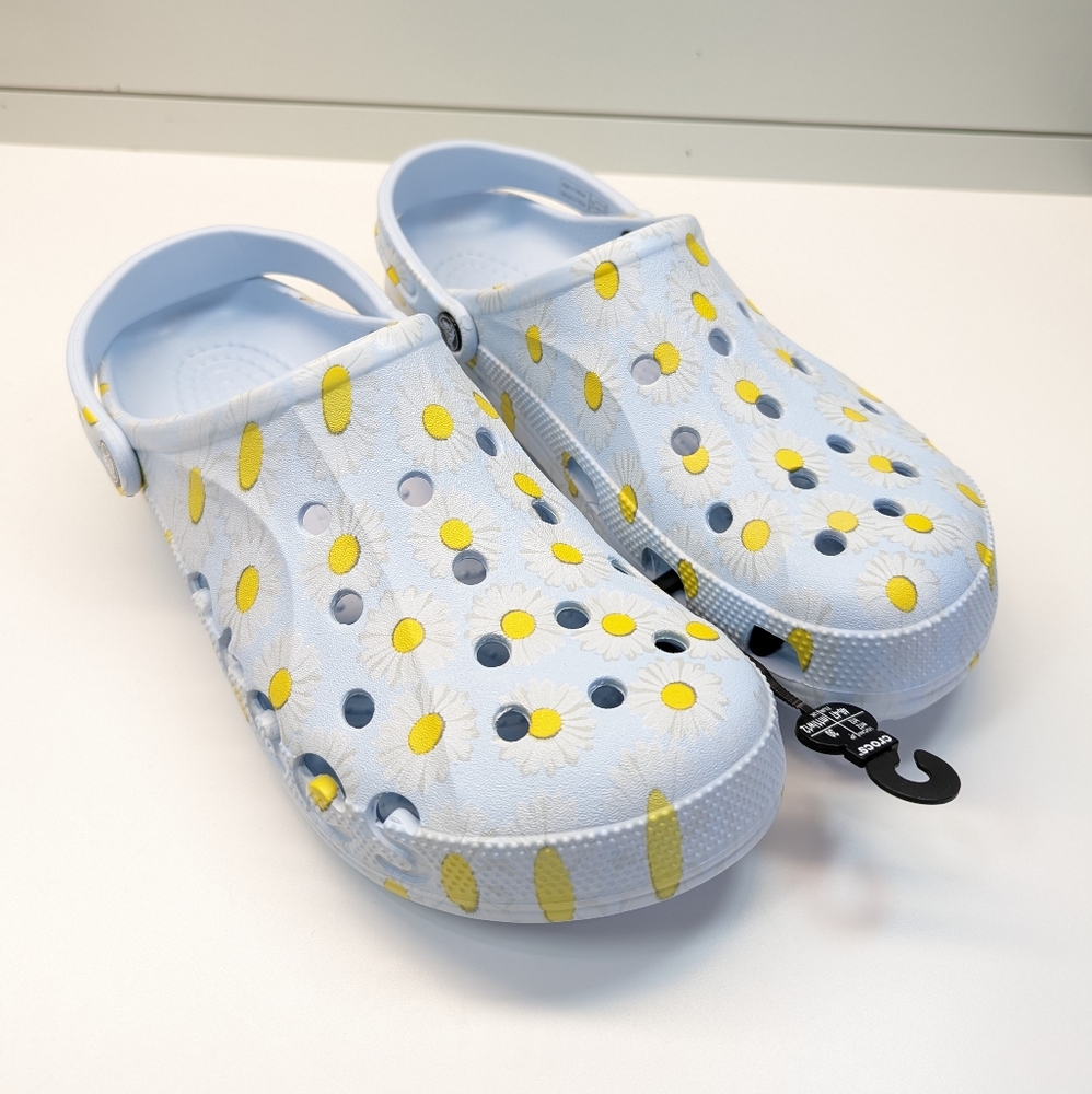 Crocs Baya Seasonal Printed Daisy Floral Flowers Blue Sky Clog size Men's 12